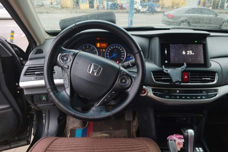 Used Honda Crosstour 2014 2.4L Luxury Edition Steering Wheel