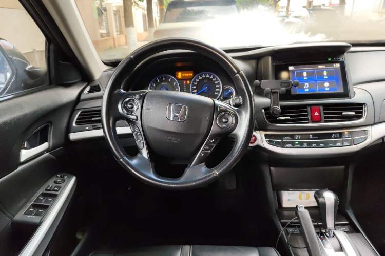 Used Honda Crosstour 2014 2.4L Luxury Edition Steering Wheel