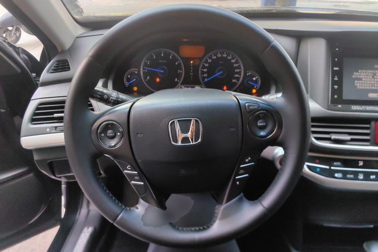 Used Honda Crosstour 2014 2.4L Luxury Navigation Edition Steering Wheel