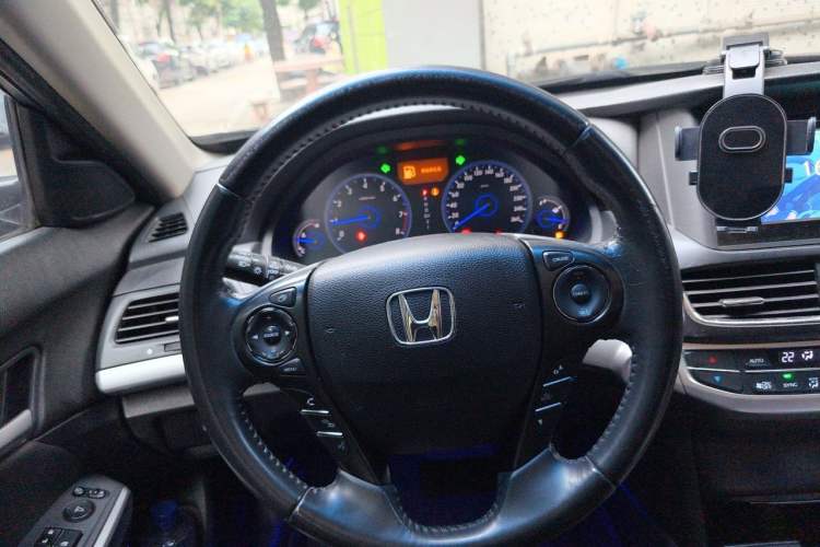Used Honda Crosstour 2014 2.4L Luxury Edition Steering Wheel