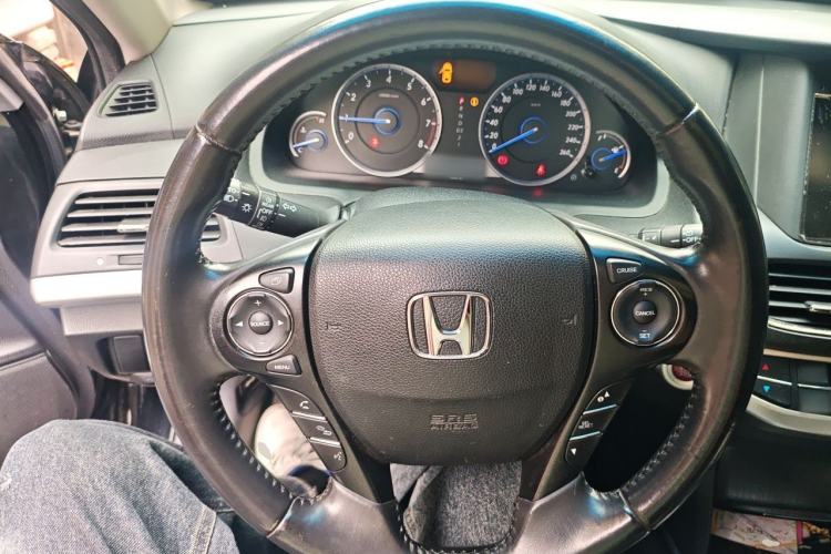 Used Honda Crosstour 2014 2.4L Luxury Edition Steering Wheel
