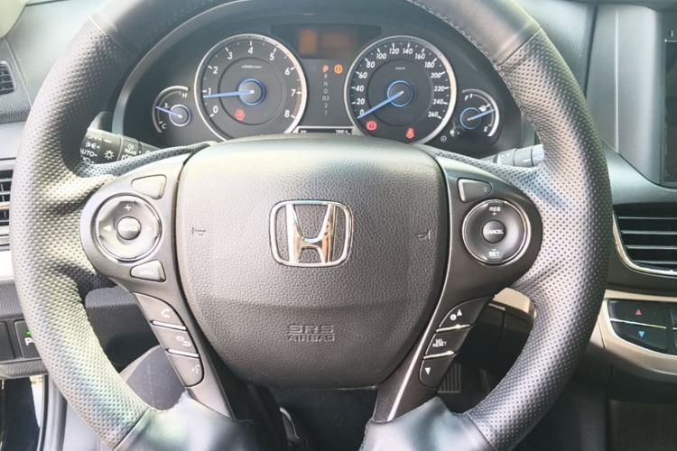 Used Honda Crosstour 2014 2.4L Luxury Edition Steering Wheel