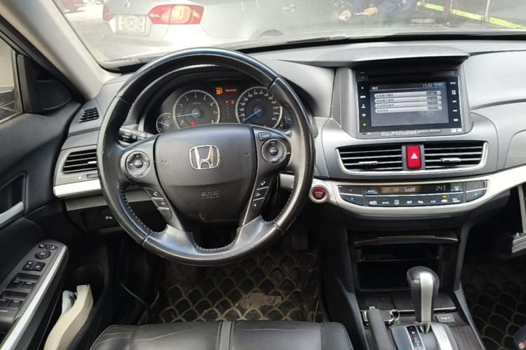 Used Honda Crosstour 2014 2.4L Luxury Navigation Edition Steering Wheel