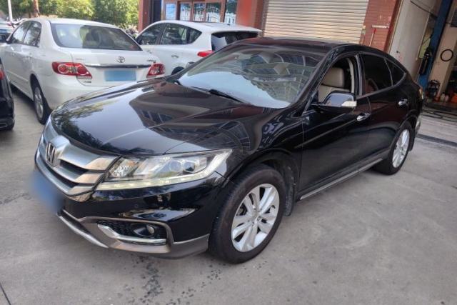 Used Honda Crosstour 2014 2.4L Luxury Navigation Edition