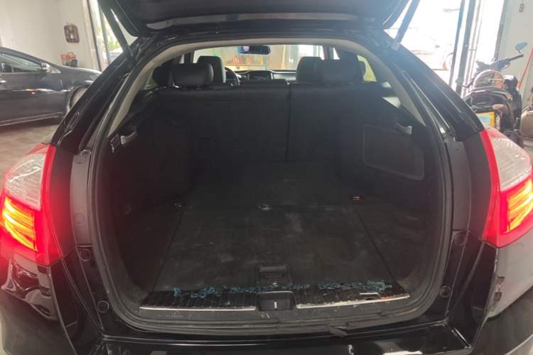 Used Honda Crosstour 2014 2.4L Luxury Edition Trunk