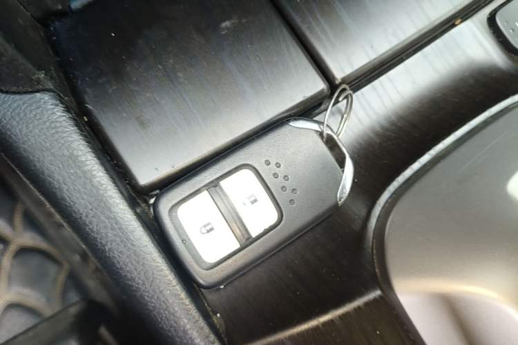 Used Honda Crosstour 2014 2.4L Luxury Navigation Edition Vehicle Key