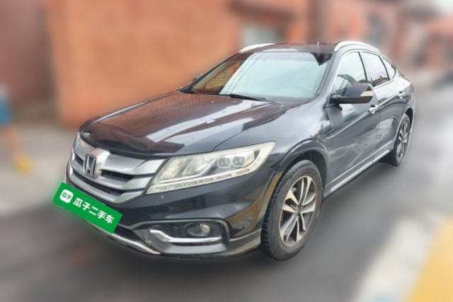 Used Honda Crosstour 2014 3.0L AWD Prestige Navigation Edition