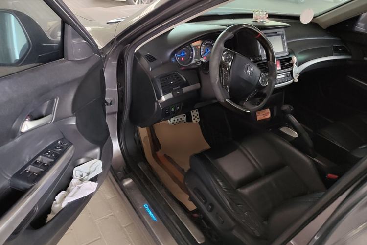 Used Honda Crosstour 2014 2.4L Luxury Navigation Edition Driver Seat