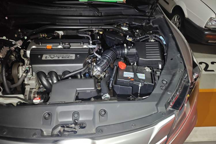 Used Honda Crosstour 2014 2.4L Luxury Edition Engine Bay Left