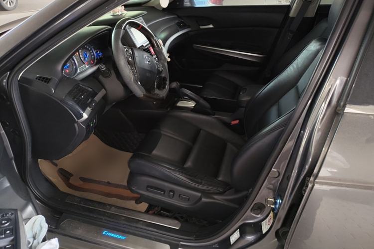 Used Honda Crosstour 2014 2.4L Luxury Navigation Edition Left Front Seat
