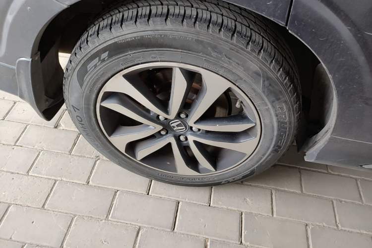 Used Honda Crosstour 2014 2.4L Luxury Navigation Edition Right Rear Wheel Hub