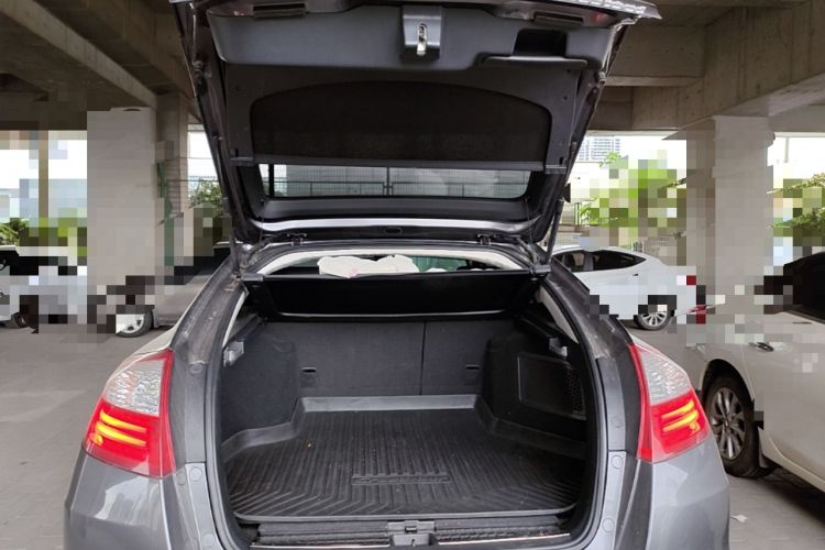 Used Honda Crosstour 2014 2.4L Luxury Navigation Edition Trunk