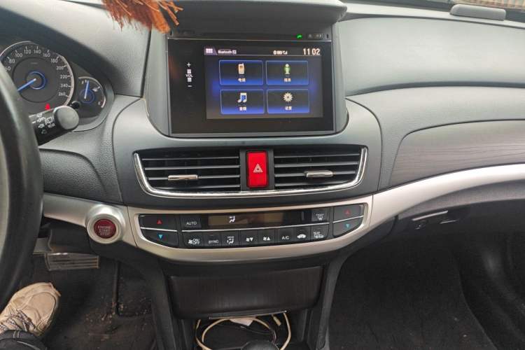 Used Honda Crosstour 2014 2.4L Luxury Edition Audio And AC Panel