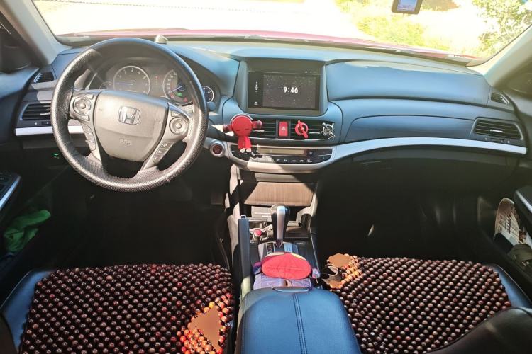 Used Honda Crosstour 2014 2.4L Luxury Edition Center Console