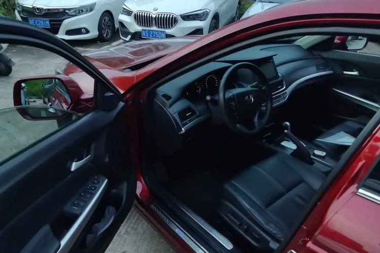 Used Honda Crosstour 2014 2.4L Luxury Edition Driver Seat