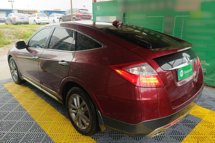 Used Honda Crosstour 2014 2.4L Luxury Edition Exterior 2
