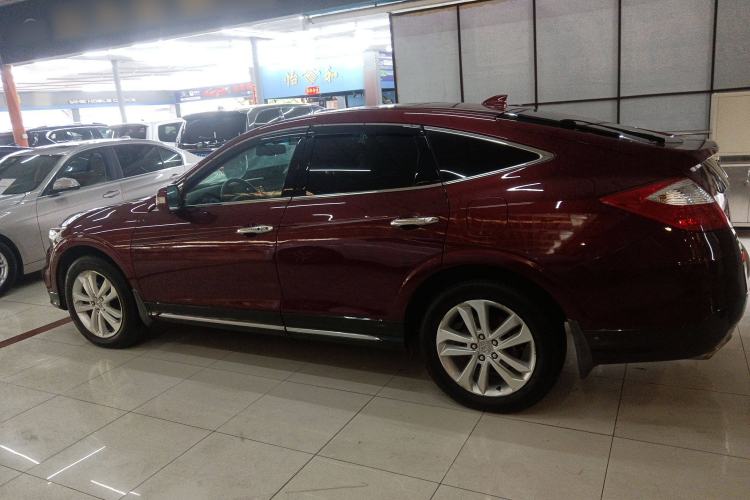 Used Honda Crosstour 2014 2.4L Luxury Edition Exterior 3