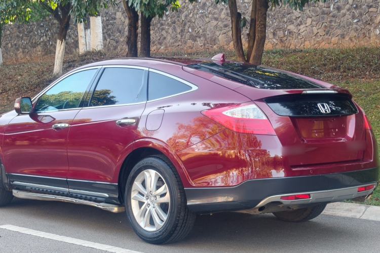 Used Honda Crosstour 2014 2.4L Luxury Edition Exterior 6