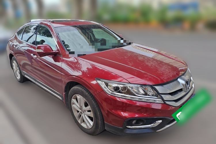 Used Honda Crosstour 2014 2.4L Luxury Edition Front Right 45 Deg