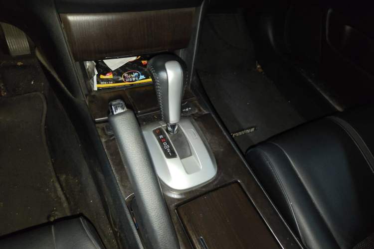 Used Honda Crosstour 2014 2.4L Luxury Edition Gear Lever