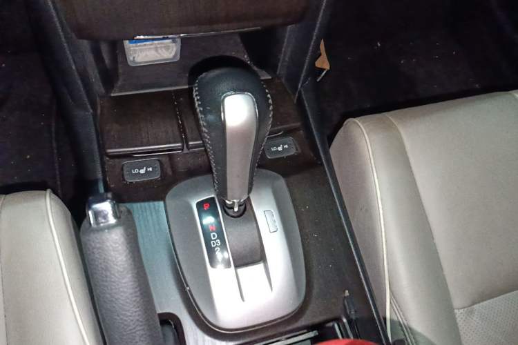 Used Honda Crosstour 2014 2.4L Luxury Edition Gear Lever