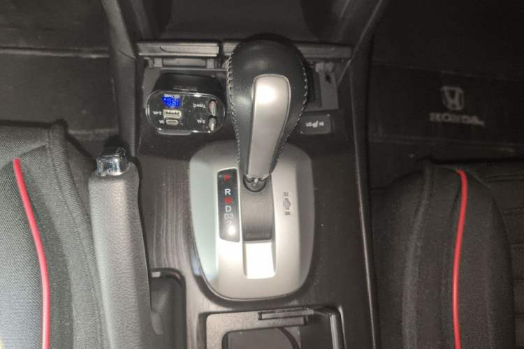 Used Honda Crosstour 2014 2.4L Luxury Edition Gear Lever