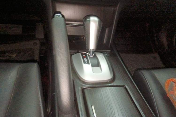 Used Honda Crosstour 2014 2.4L Luxury Edition Gear Lever