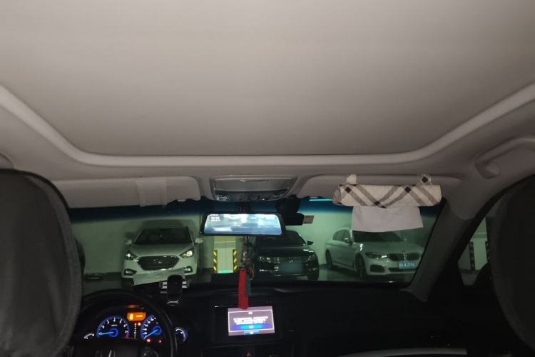 Used Honda Crosstour 2014 2.4L Luxury Edition Headliner
