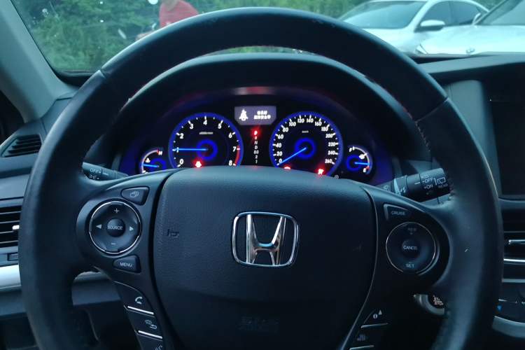 Used Honda Crosstour 2014 2.4L Luxury Edition Instrument Cluster