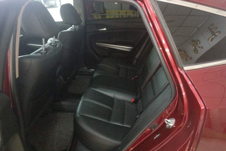 Used Honda Crosstour 2014 2.4L Luxury Edition Interior 4