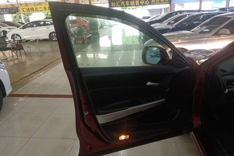 Used Honda Crosstour 2014 2.4L Luxury Edition Interior 7