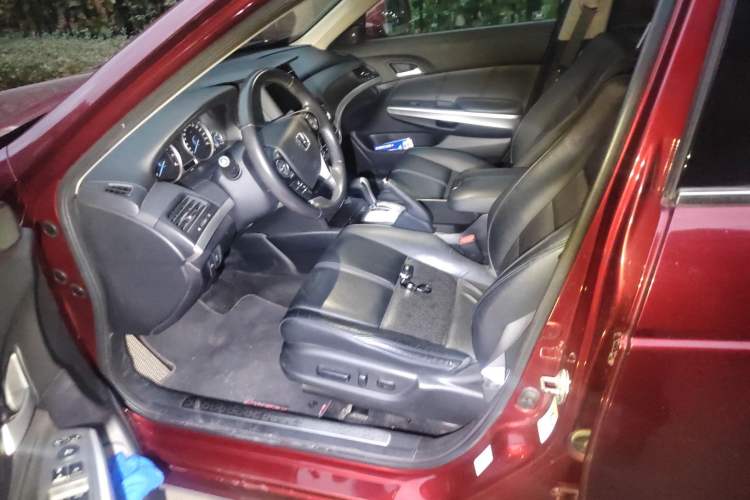 Used Honda Crosstour 2014 2.4L Luxury Edition Left Front Seat