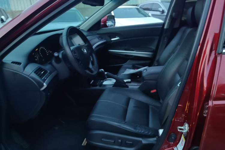Used Honda Crosstour 2014 2.4L Luxury Edition Left Front Seat