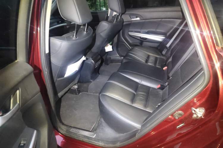 Used Honda Crosstour 2014 2.4L Luxury Edition Left Rear Seat