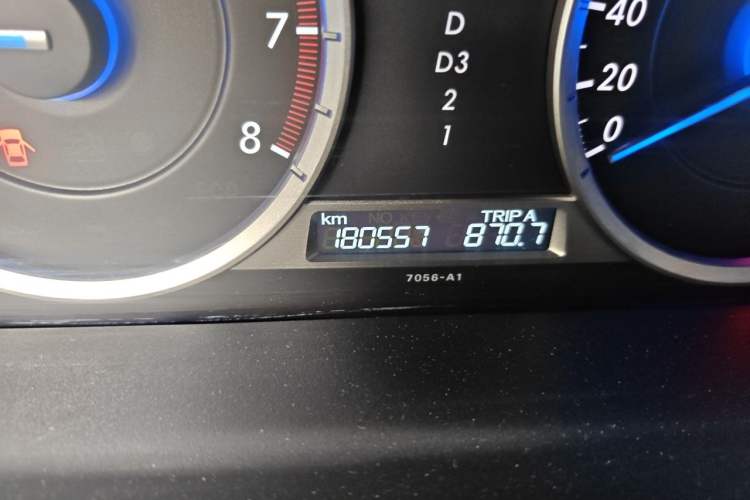Used Honda Crosstour 2014 2.4L Luxury Edition Odometer Close Up