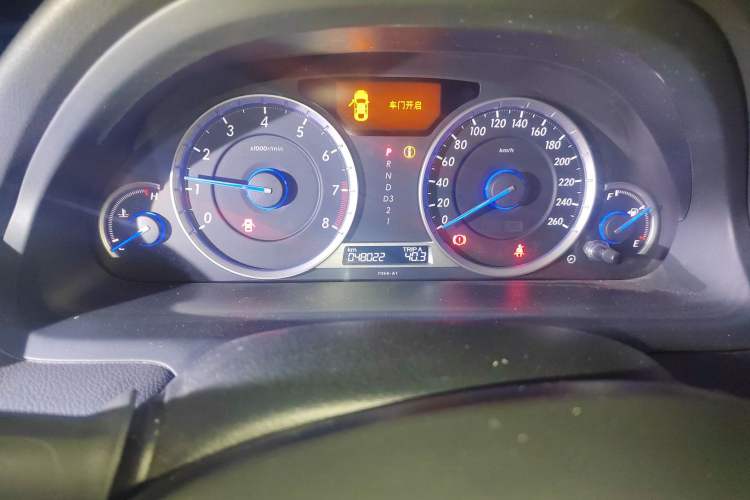 Used Honda Crosstour 2014 2.4L Luxury Edition Odometer Close Up