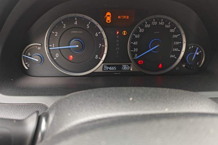 Used Honda Crosstour 2014 2.4L Luxury Edition Odometer Close Up