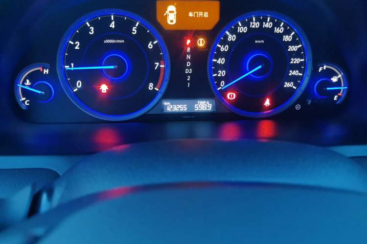 Used Honda Crosstour 2014 2.4L Luxury Edition Odometer Close Up