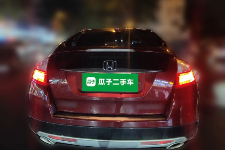 Used Honda Crosstour 2014 2.4L Luxury Edition Rear