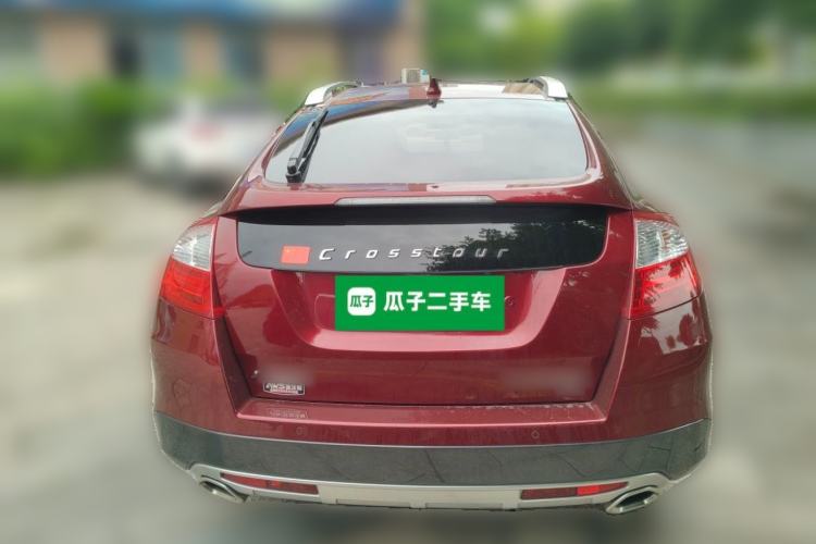 Used Honda Crosstour 2014 2.4L Luxury Edition Rear