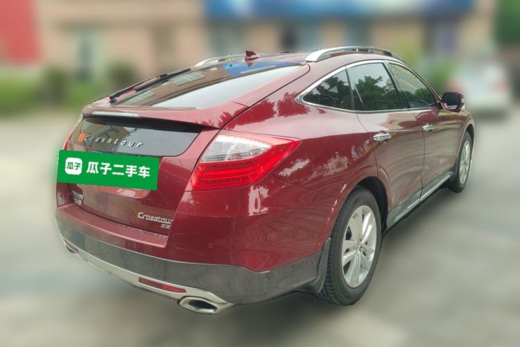 Used Honda Crosstour 2014 2.4L Luxury Edition Rear Right 45 Deg