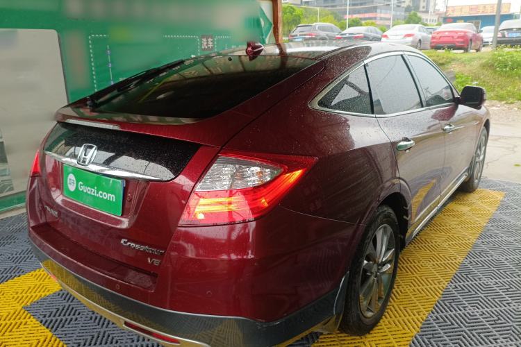 Used Honda Crosstour 2014 2.4L Luxury Edition Rear Right 45 Deg