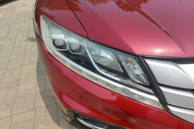 Used Honda Crosstour 2014 2.4L Luxury Edition Right Front Headlight