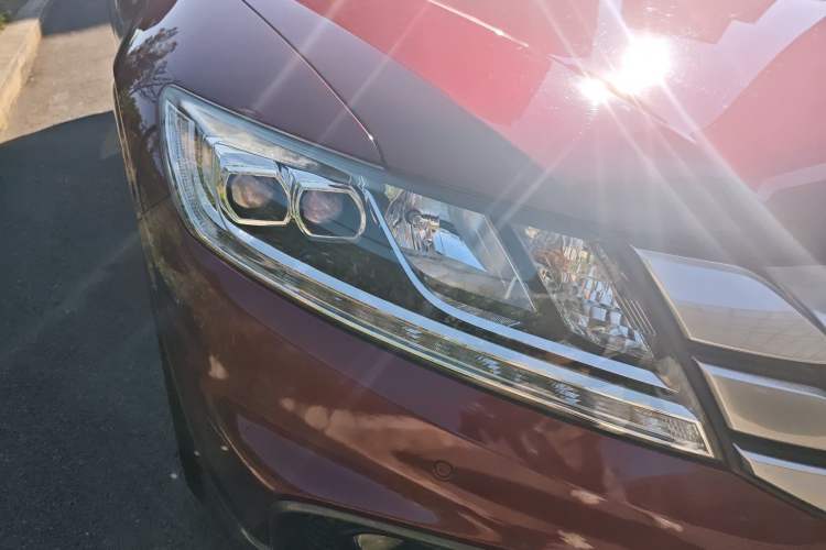 Used Honda Crosstour 2014 2.4L Luxury Edition Right Front Headlight