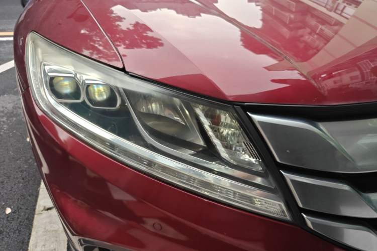 Used Honda Crosstour 2014 2.4L Luxury Edition Right Front Headlight