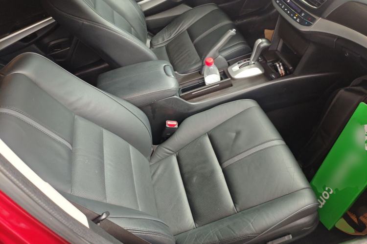 Used Honda Crosstour 2014 2.4L Luxury Edition Right Front Seat