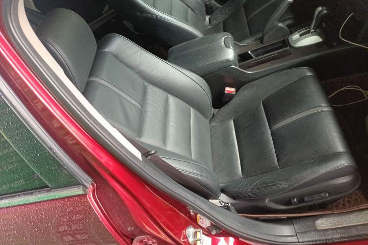 Used Honda Crosstour 2014 2.4L Luxury Edition Right Front Seat