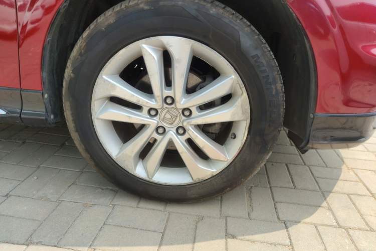 Used Honda Crosstour 2014 2.4L Luxury Edition Right Front Wheel Hub