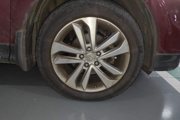 Used Honda Crosstour 2014 2.4L Luxury Edition Right Front Wheel Hub