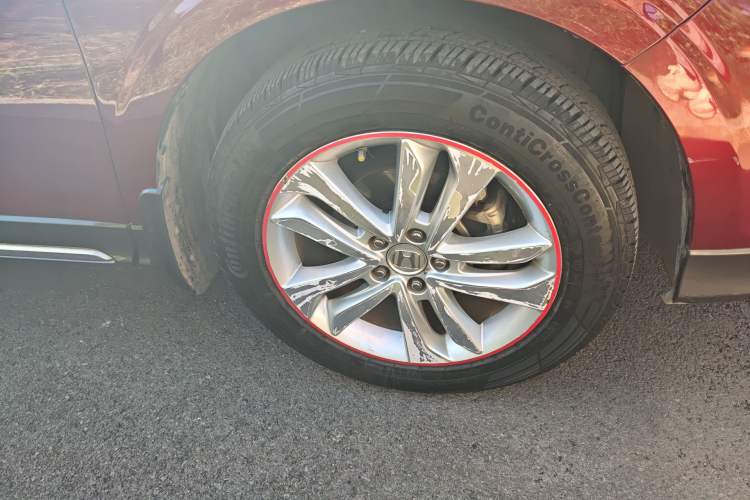Used Honda Crosstour 2014 2.4L Luxury Edition Right Front Wheel Hub